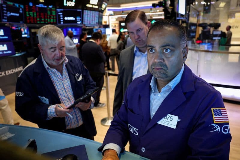 Microsoft's Record $450 Billion Rally Lifts Stocks as 30-Year Treasury Yield Hits 19-Year High