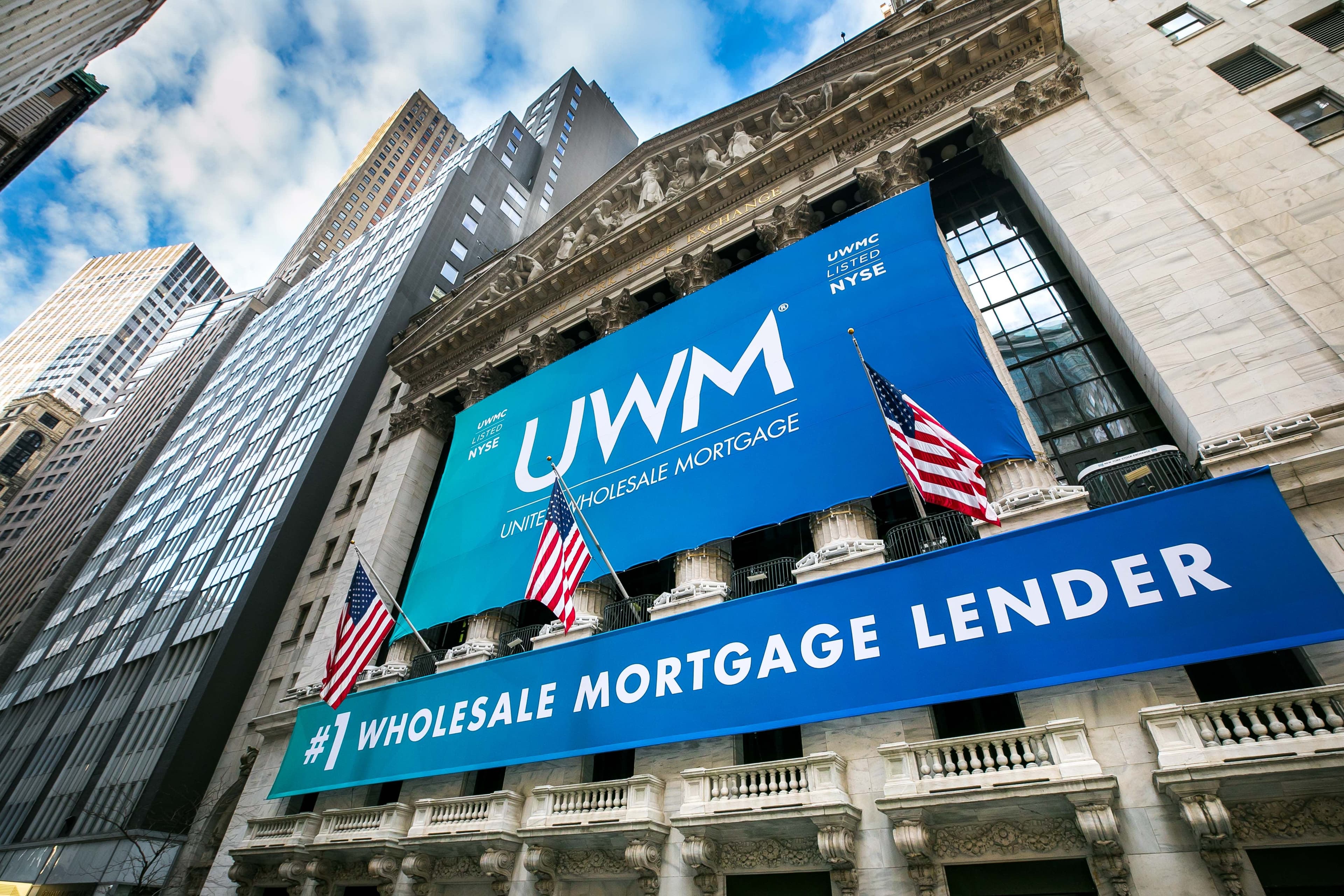 UWM Shares Plunge 40% After Dividend Suspension, $2.05 Billion Capital Raise
