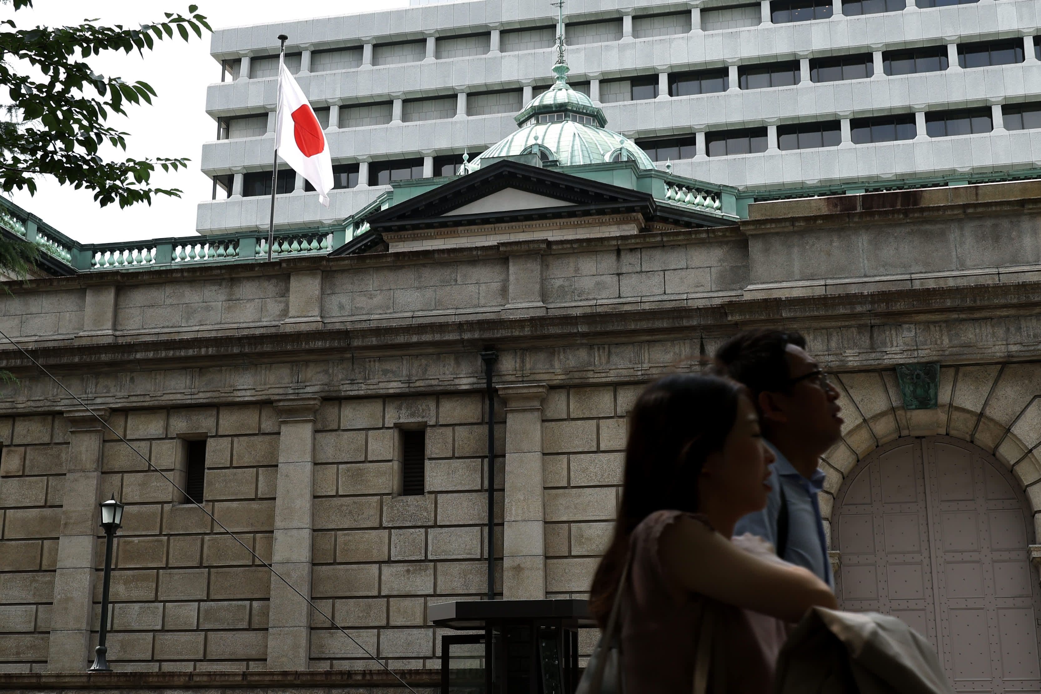 BOJ Holds Rates at 1%, Flags Risk of Core Inflation Exceeding 2% Target